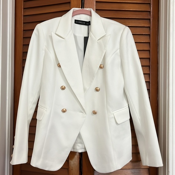 Lioness Palermo White Blazer Gold Buttons Size Large NWT - Picture 2 of 15